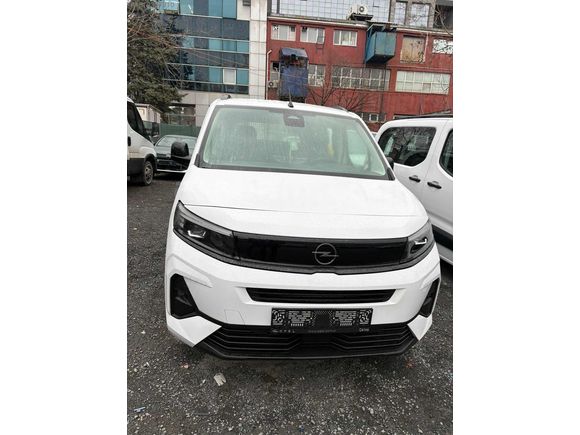 2025 MODEL HATASIZ BOYASIZ 2,500 BİNKM OTOMATİK