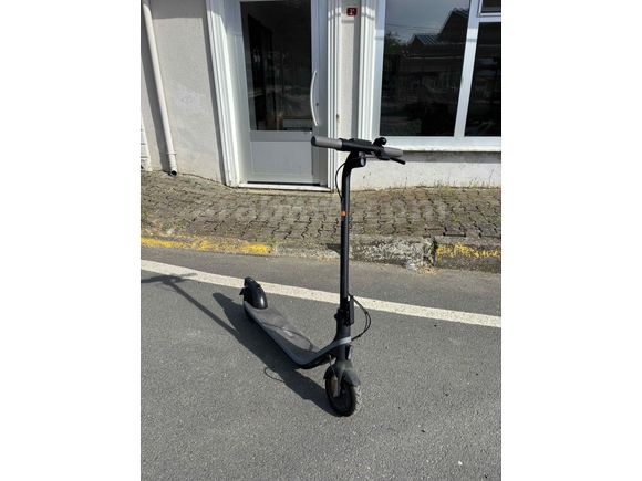 Segway Ninebot E2 elektrikli scooter
