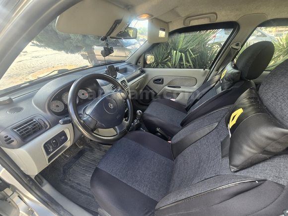 Clio Sınıf Araba
