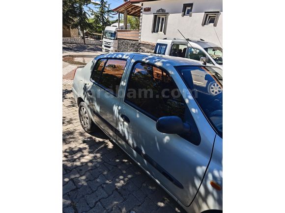 Sahibinden Renault Clio 1.4 RNA 2001 Model