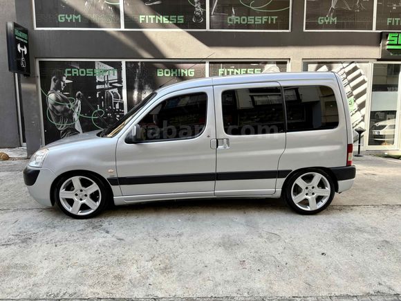 Sahibinden Peugeot Partner 2.0 HDI 2004 Model 