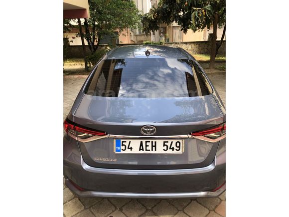 Sahibinden Toyota Corolla 1.6 Vision 2020 Model  30.000 km Mavi (metalik)