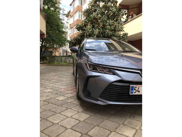 Sahibinden Toyota Corolla 1.6 Vision 2020 Model  30.000 km Mavi (metalik)