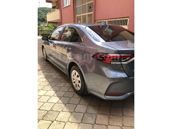 Sahibinden Toyota Corolla 1.6 Vision 2020 Model  30.000 km Mavi (metalik)