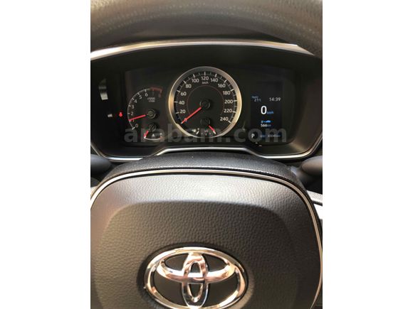 Sahibinden Toyota Corolla 1.6 Vision 2020 Model  30.000 km Mavi (metalik)
