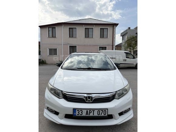 Sahibinden Honda Civic 1.6i VTEC Eco Elegance 2013 Model 