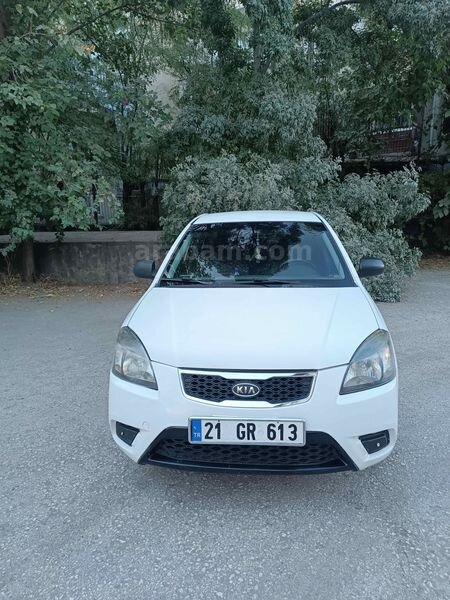Sahibinden Kia Rio 1.4 GSL Trend 2011 Model Diyarbakır 256.000 km Beyaz