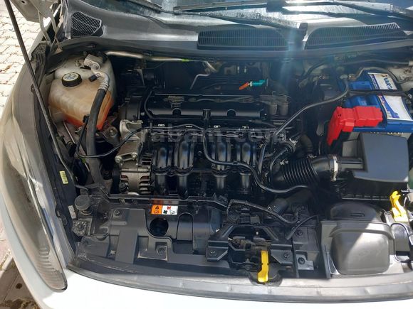Sahibinden Ford Fiesta 1.25 Trend 2013 Model Ankara 97.500 km Beyaz