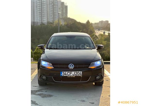 VOLKSWAGEN JETTA 1.6 TDI TRENDLİNE 2011 MODEL ( YENİ KASA )