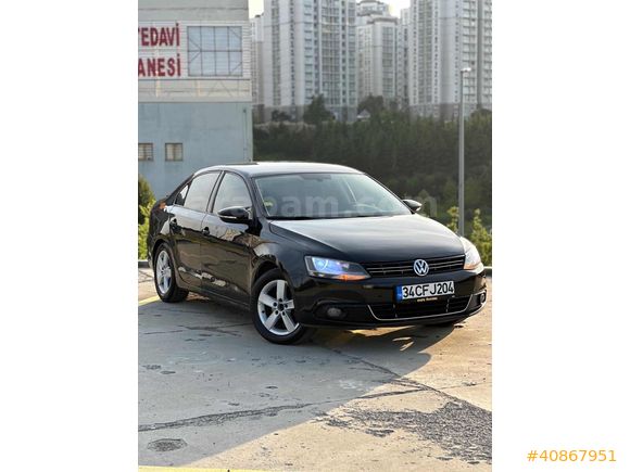 VOLKSWAGEN JETTA 1.6 TDI TRENDLİNE 2011 MODEL ( YENİ KASA )