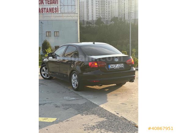 VOLKSWAGEN JETTA 1.6 TDI TRENDLİNE 2011 MODEL ( YENİ KASA )