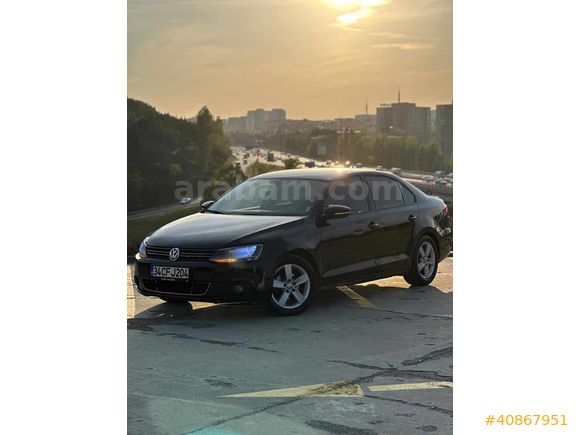 VOLKSWAGEN JETTA 1.6 TDI TRENDLİNE 2011 MODEL ( YENİ KASA )