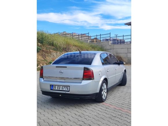 Sahibinden Opel Vectra 1.6 Design Edition 2005 Model  299.500 km Gri (Gümüş)