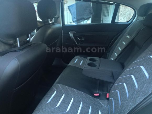 Sahibinden Renault Latitude 1.5 dCi Expression 2011 Model  247.000 km Siyah