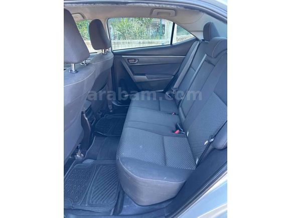 2015 çıkışlı 1.4D4D dizel otomatik 143binde Acill son fiyat