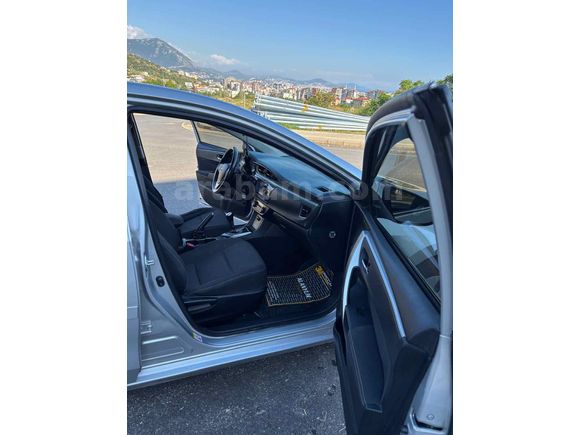 2015 çıkışlı 1.4D4D dizel otomatik 143binde Acill son fiyat