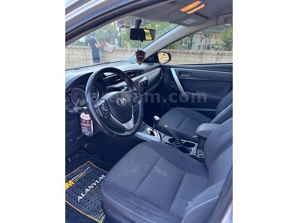 2015 çıkışlı 1.4D4D dizel otomatik 143binde Acill son fiyat