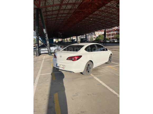Sahibinden Opel Astra 1.6 Edition 2015 Model  53.000 km Beyaz