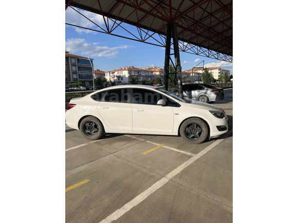 Sahibinden Opel Astra 1.6 Edition 2015 Model  53.000 km Beyaz