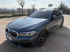 BAYAN DOKTORDAN 
 BMW 5 Serisi 520i 50th Year M Edition 2022 Model TABA KOLTUK 