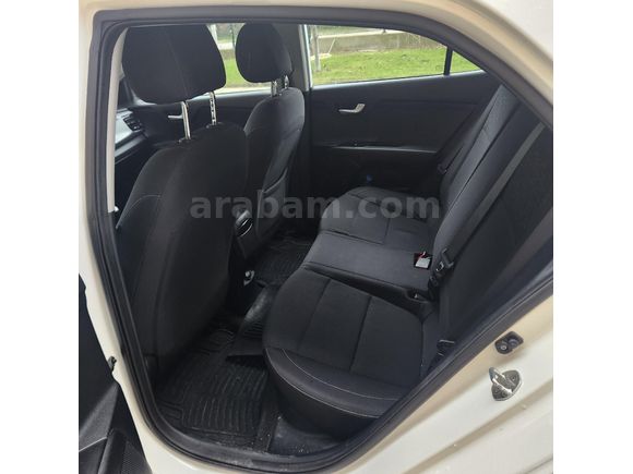 Sahibinden Kia Rio 1.4 CRDi Concept 2017 Model Kocaeli 99.500km Beyaz