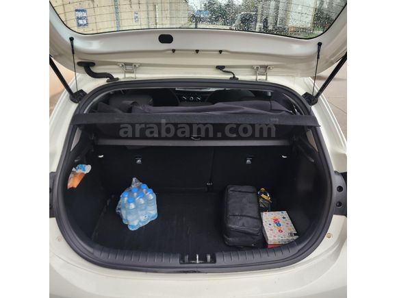 Sahibinden Kia Rio 1.4 CRDi Concept 2017 Model Kocaeli 99.500km Beyaz
