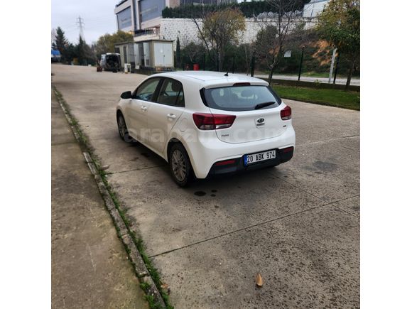 Sahibinden Kia Rio 1.4 CRDi Concept 2017 Model Kocaeli 99.500km Beyaz