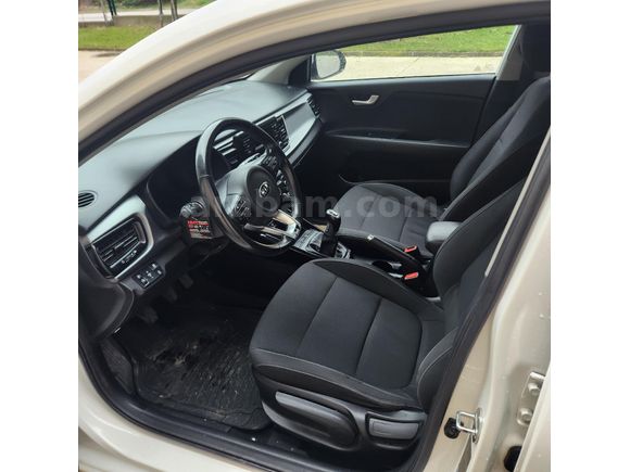 Sahibinden Kia Rio 1.4 CRDi Concept 2017 Model Kocaeli 99.500km Beyaz