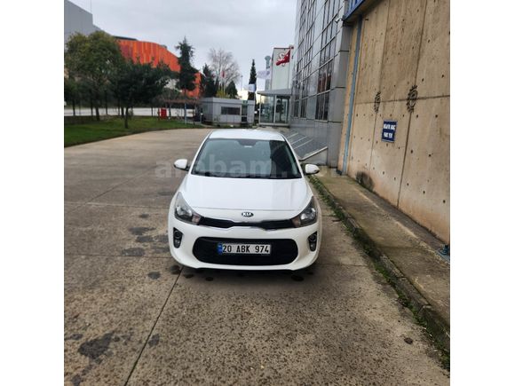 Sahibinden Kia Rio 1.4 CRDi Concept 2017 Model Kocaeli 99.500km Beyaz