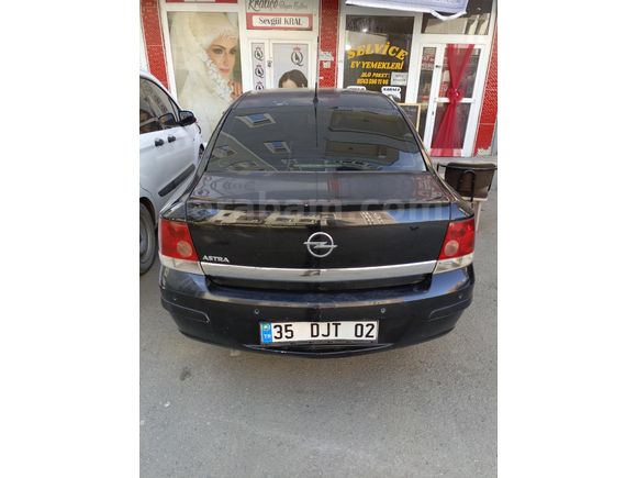 Sahibinden Opel Astra 1.6 Enjoy Plus 2011 Model  137.000 km Siyah