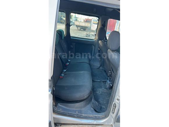Sahibinden Peugeot Partner 1.9 D Combi 2000 Model 