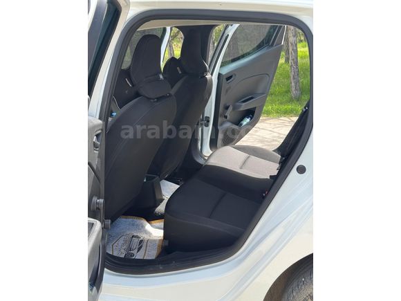 Sahibinden Renault Clio 1.0 SCe Joy 2022 Model  55.000 km Beyaz
