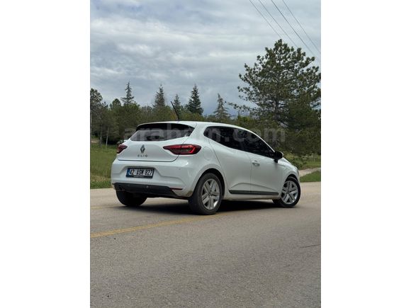 Sahibinden Renault Clio 1.0 SCe Joy 2022 Model  55.000 km Beyaz