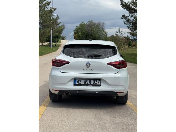 Sahibinden Renault Clio 1.0 SCe Joy 2022 Model  55.000 km Beyaz