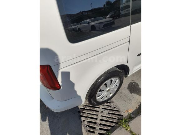 Sahibinden Volkswagen Caddy 2.0 TDI Trendline 2015 Model  98.000 km Beyaz