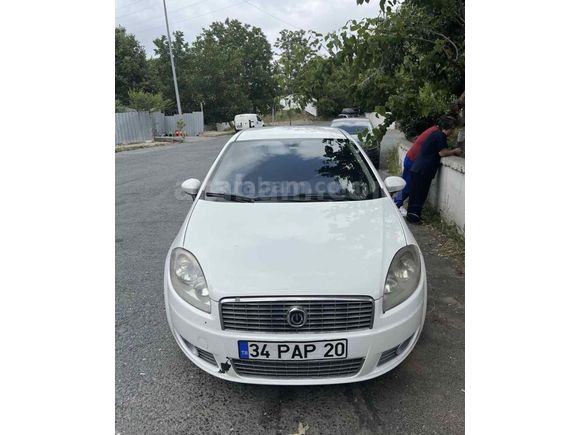 Sahibinden Fiat Linea 1.3 Multijet Active Plus 2012 Model İstanbul 171.535 km Beyaz