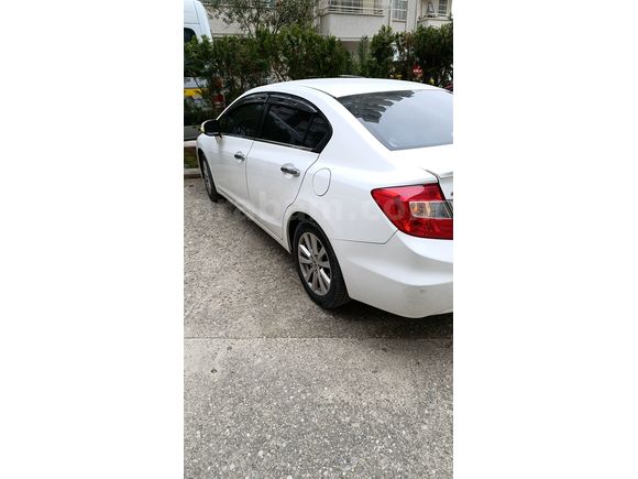 Sahibinden Honda Civic 1.6i VTEC Eco Elegance 2013 Model 