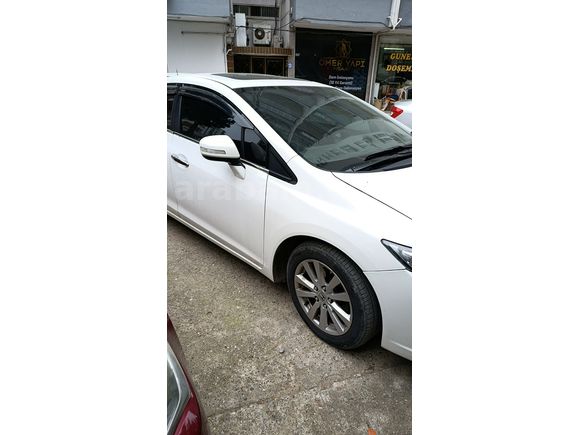Sahibinden Honda Civic 1.6i VTEC Eco Elegance 2013 Model 