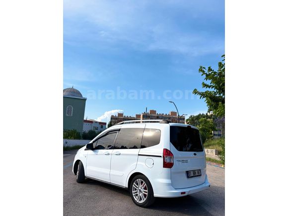 OTOMOBİL RUHSATLİ ETİKETLERİ ÜZERİNDE