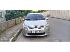 Sahibinden Toyota Auris 1.6 Comfort Extra 2011 Model  175.000 km Gri (Gümüş)