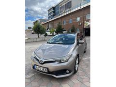 Sahibinden tertemiz öğretmenden 2 parça lokal boyalı değişensiz Toyota Auris 1.6 Advance Skypack 2016 Model Ankara 140.000 km Gri (Gümüş)