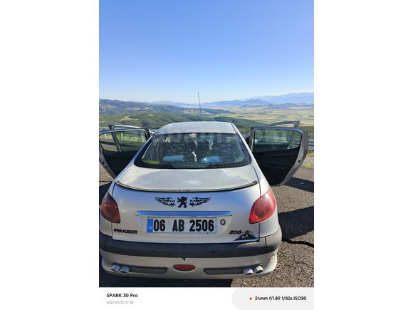 Sahibinden Peugeot 206 1.4HDi Comfort 2010 Model  258.000 km Gri (Gümüş)