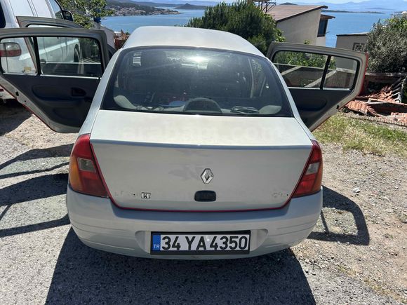 Sahibinden Renault Clio 1.4 RN 2000 Model 