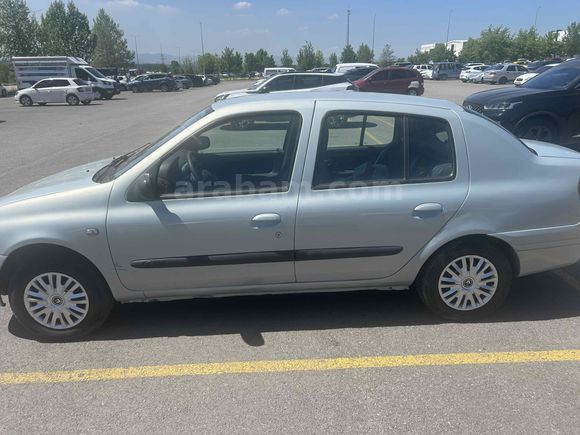 Sahibinden Renault Clio 1.4 RN 2000 Model 