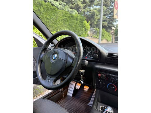 BMW E36 316i M Sport Compact 2000 Model 