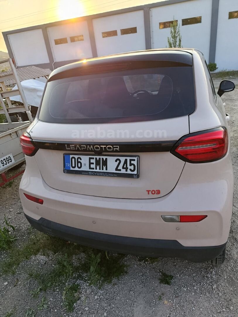 Sahibinden Leapmotor T03 400 2024 Model Ankara 38.500 km Pembe 4