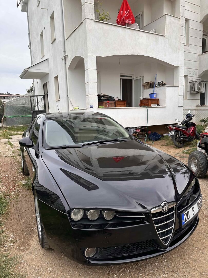 Sahibinden Alfa Romeo 159 1.9 JTD Distinctive 2006 Model Muğla 319.000 km Siyah 3