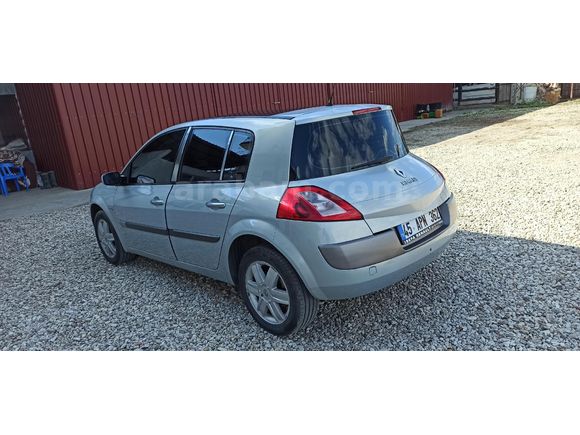 Sahibinden Renault Megane 1.6 Dynamique 2004 Model  145.500 km Gri