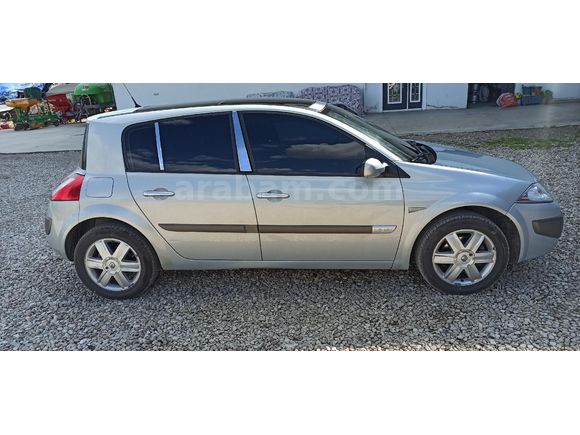 Sahibinden Renault Megane 1.6 Dynamique 2004 Model  145.500 km Gri
