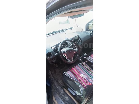 Sahibinden Ford Tourneo Courier 1.5 TDCi Titanium Plus 2021 Model